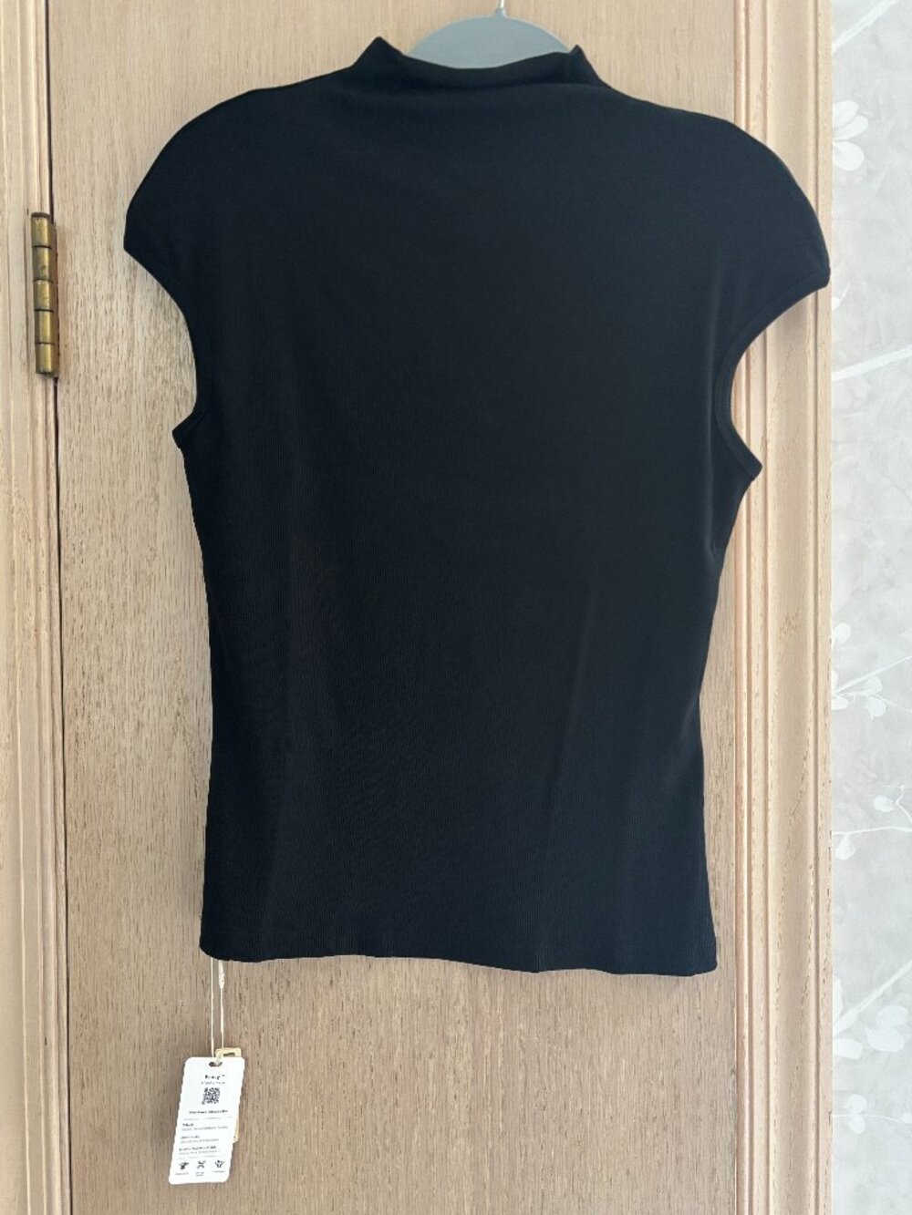 OGL Black Mock Neck Ribbed Sleeveless Tank Top NWT Size Medium